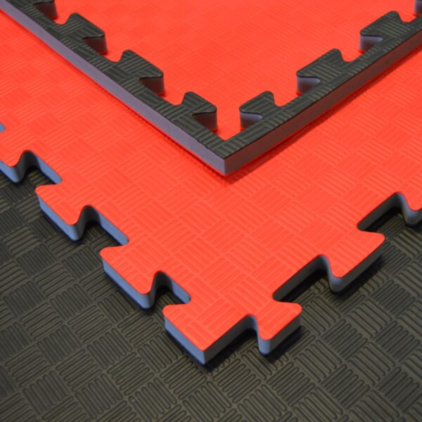 kms112-kampfsportmatten-rot-black-100x100x2cm-3