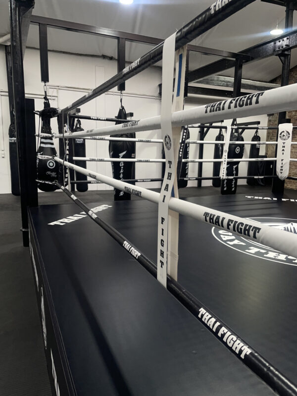 Seilcover für einen Boxring mit dem eigenen Logo direkt vom Hersteller