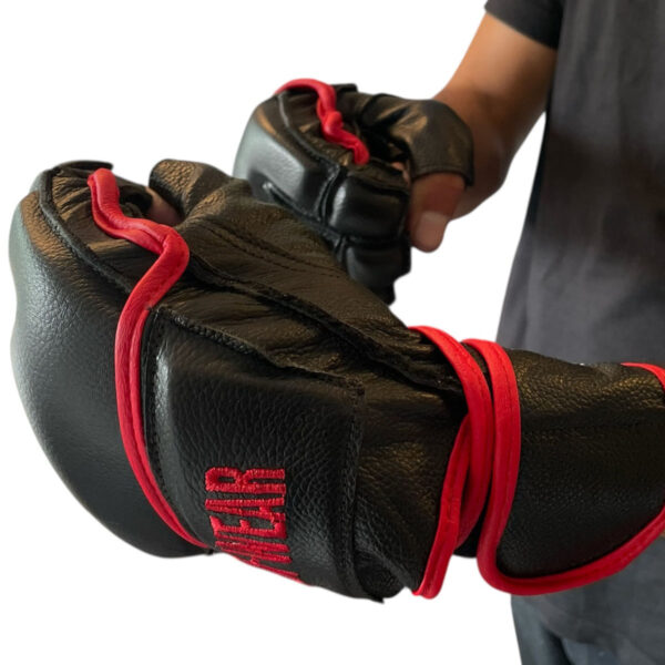 T11 MMA Handschuhe.jpg
